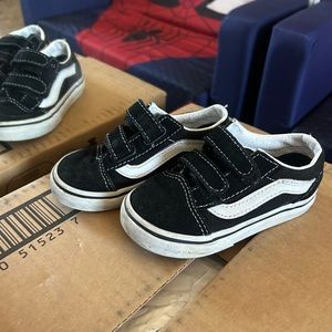 Toddler size 7 Velcro Vans